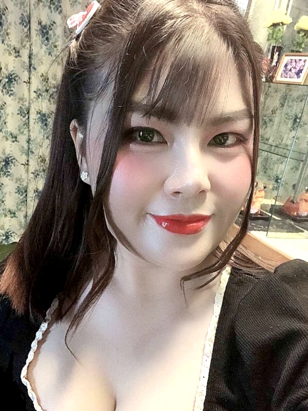 古河タイマッサージ チャンパ タイマッサージセラピスト写真