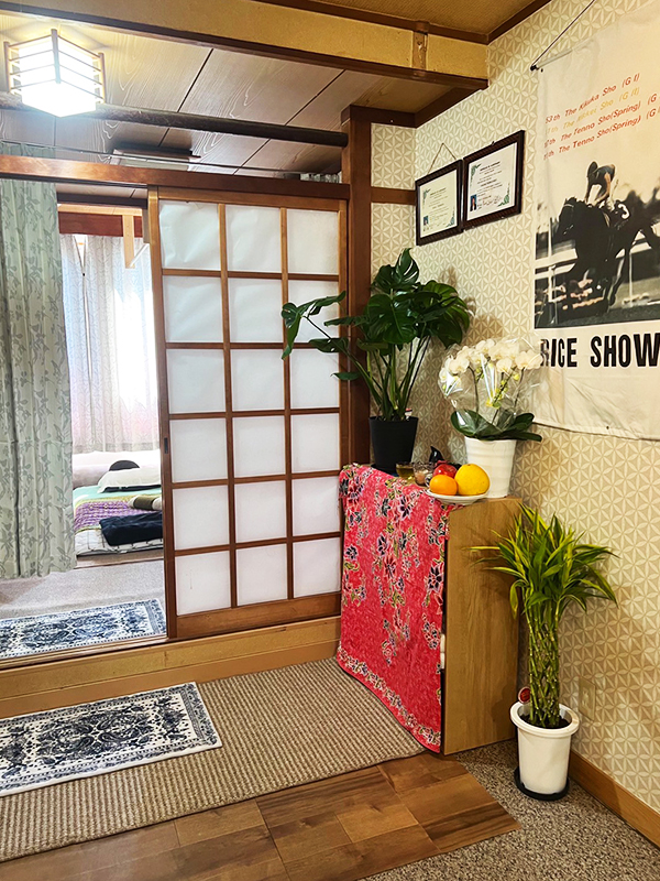 那智勝浦タイマッサージ ドゥアンディ 入口 和風の内装