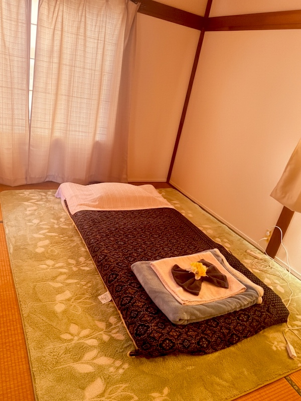 下館タイマッサージ エンジョイワン マッサージベッド