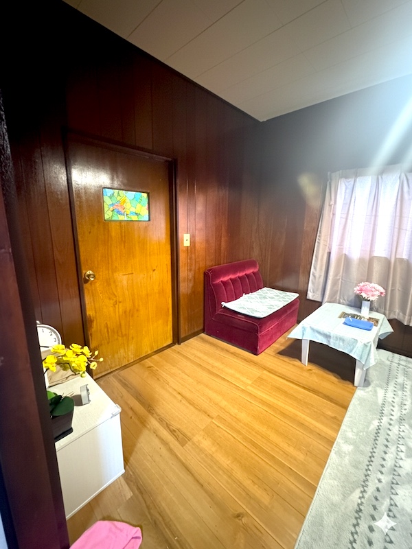 下館タイマッサージ エンジョイワン マッサージルーム ソフア