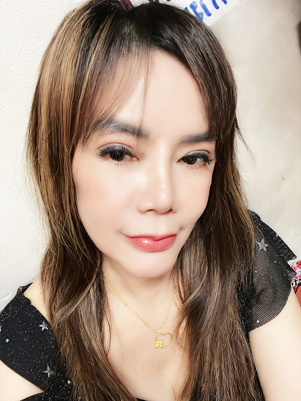 坂東タイマッサージ ファーサイ セラピスト写真