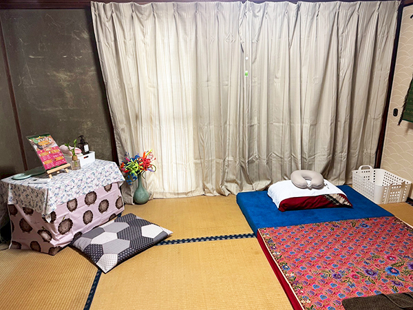 茨城県筑西市タイマッサージ アイヴィー 店内　　畳のマッサージルーム