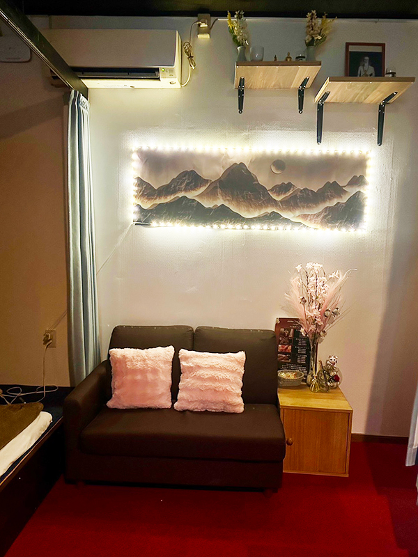 古河タイマッサージ ジャイディー2 施術後はソファでリラックスできます。