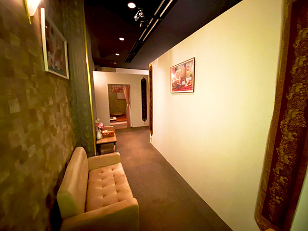 太田もみもみリラクゼーション 入り口からお部屋に続く廊下