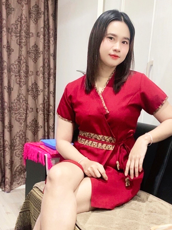 新宿歌舞伎町タイマッサージ ニシャー セラピスト