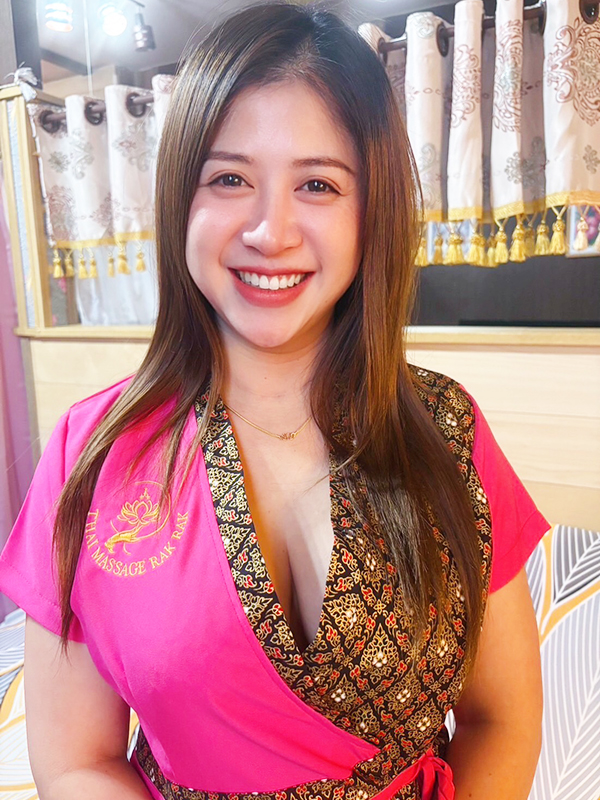 下妻タイ古式マッサージラクラク セラピスト写真