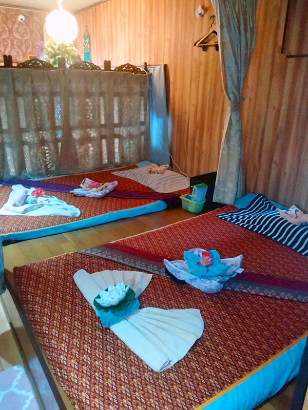 坂東タイマッサージ サイアム マッサージベッド写真